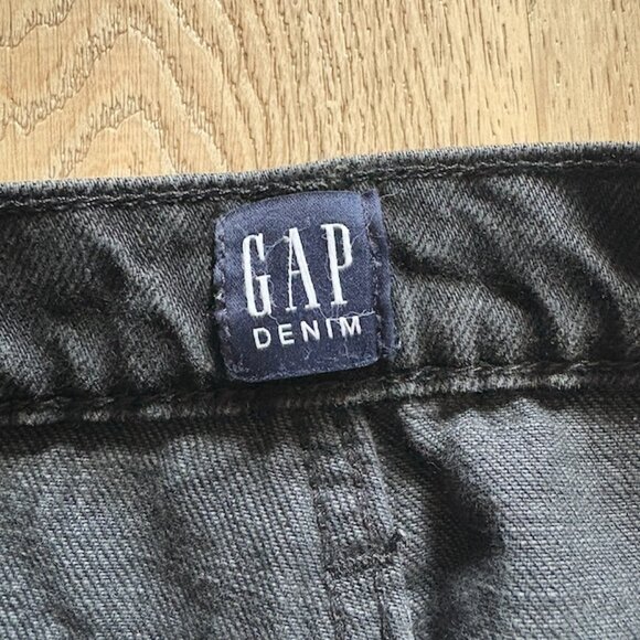 Black Gap Mom Jeans, Size 27 - Picture 3 of 5